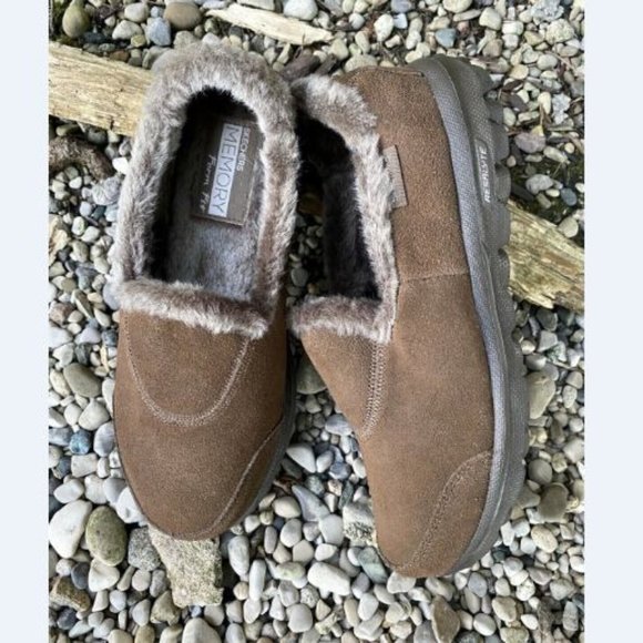 skechers is which country brand